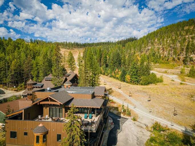 In the Summer months, Big Mountain Penthouse offers quick access to the mountain`s hiking trails | Exterior